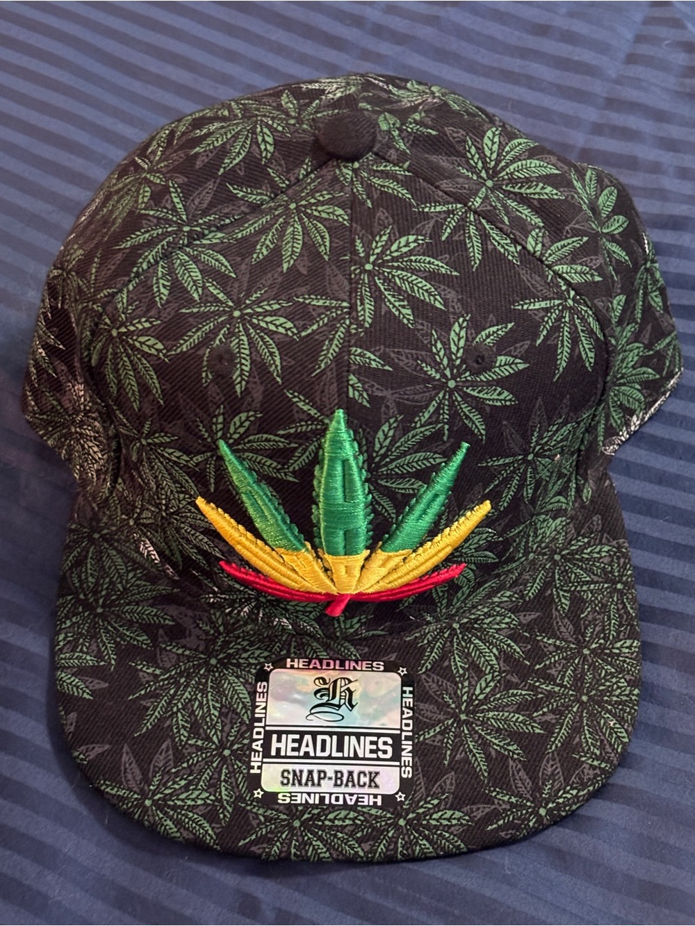 Men’s Black & Green Cannabis leaf Snapback Hat